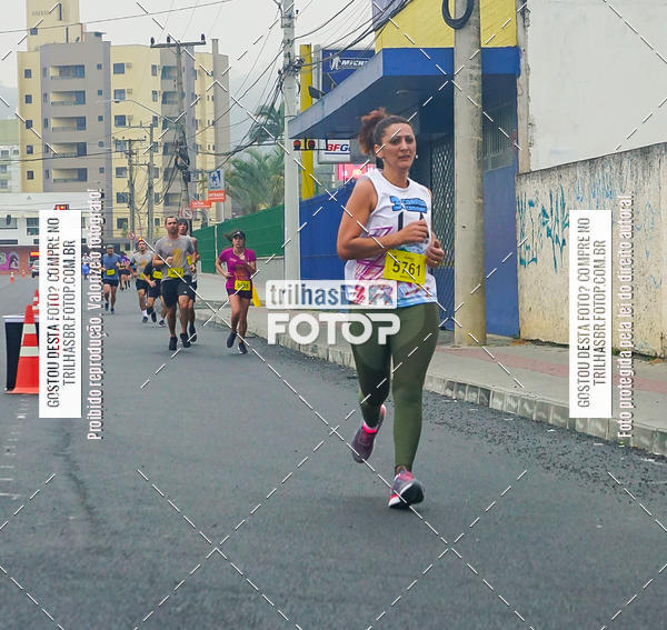 Buy your photos of the eventMeia Maratona de Blumenau on Fotop