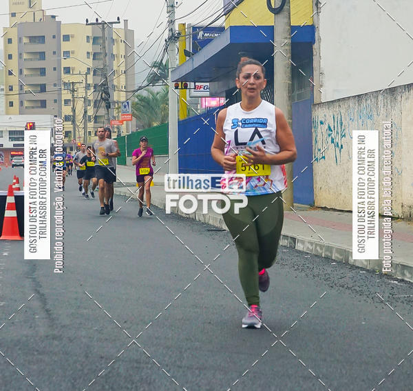 Buy your photos of the eventMeia Maratona de Blumenau on Fotop