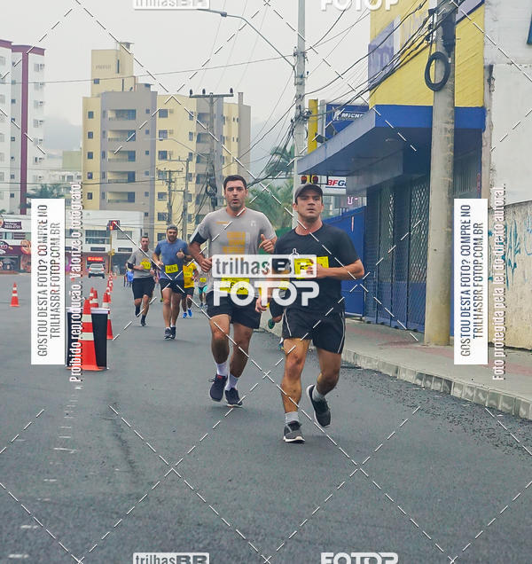 Buy your photos of the eventMeia Maratona de Blumenau on Fotop