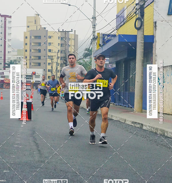 Buy your photos of the eventMeia Maratona de Blumenau on Fotop