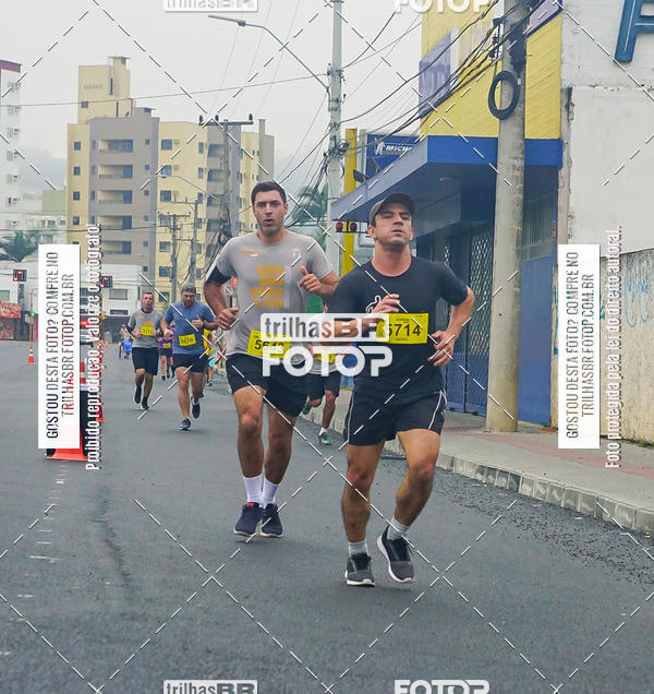 Buy your photos of the eventMeia Maratona de Blumenau on Fotop