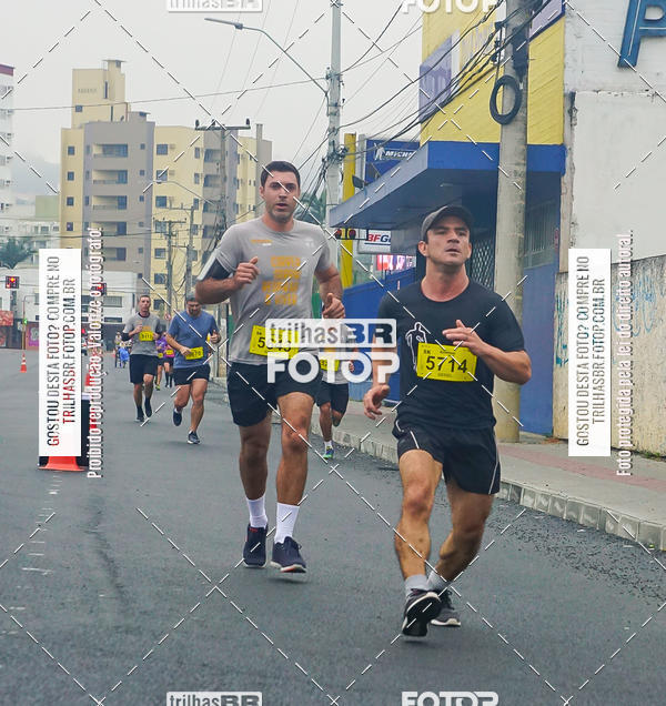 Buy your photos of the eventMeia Maratona de Blumenau on Fotop