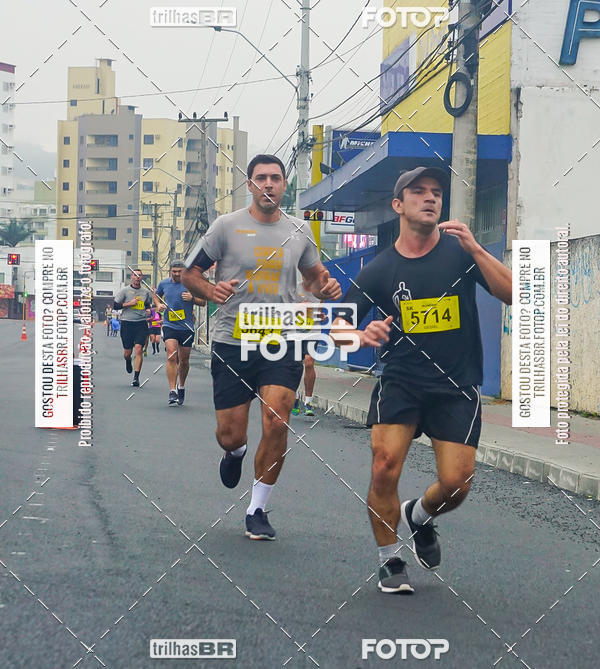 Buy your photos of the eventMeia Maratona de Blumenau on Fotop