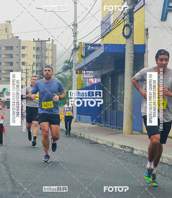 Buy your photos of the eventMeia Maratona de Blumenau on Fotop