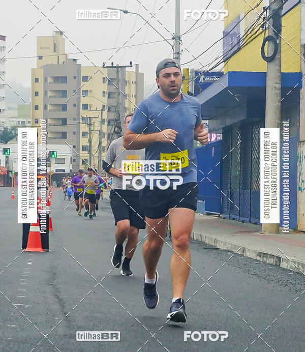 Buy your photos of the eventMeia Maratona de Blumenau on Fotop