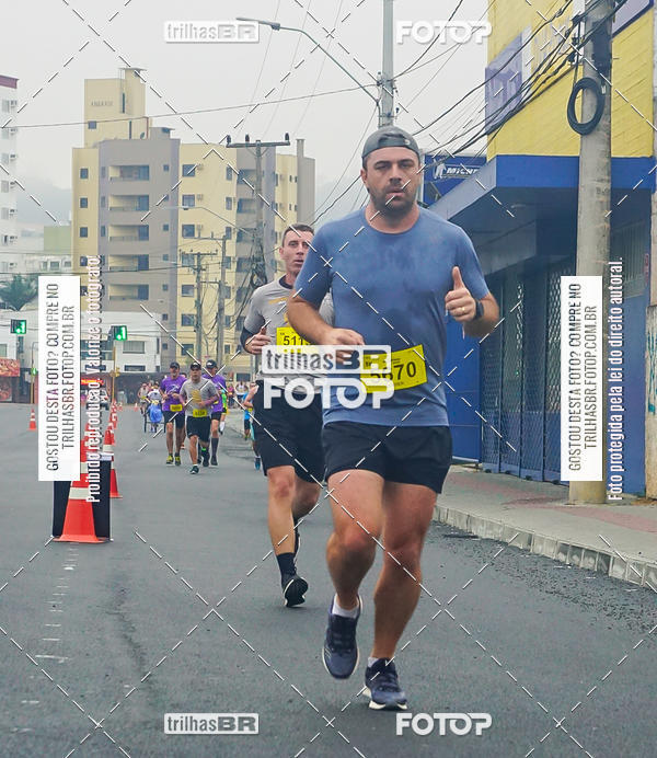 Buy your photos of the eventMeia Maratona de Blumenau on Fotop