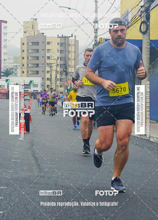 Buy your photos of the eventMeia Maratona de Blumenau on Fotop