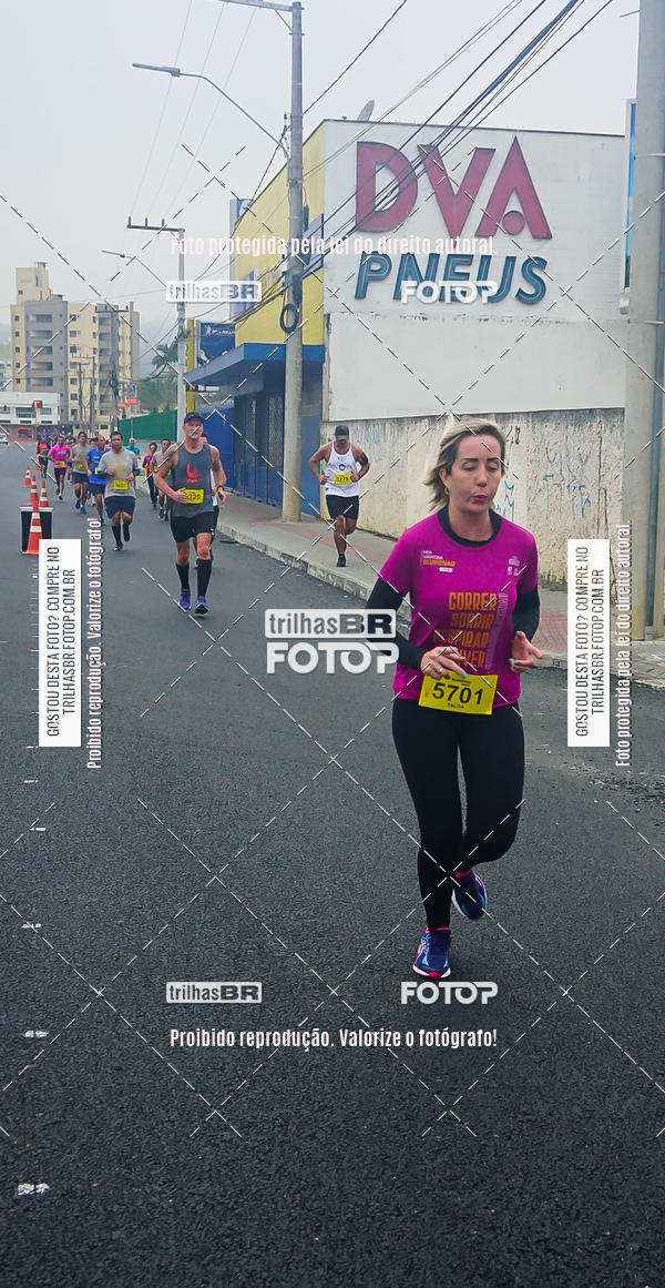 Buy your photos of the eventMeia Maratona de Blumenau on Fotop