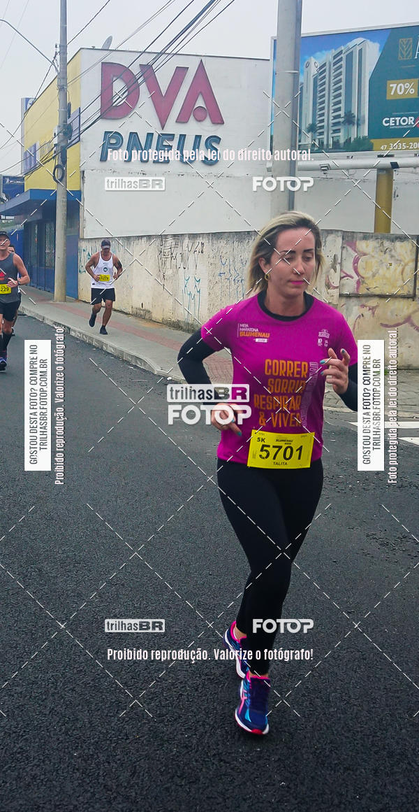 Buy your photos of the eventMeia Maratona de Blumenau on Fotop