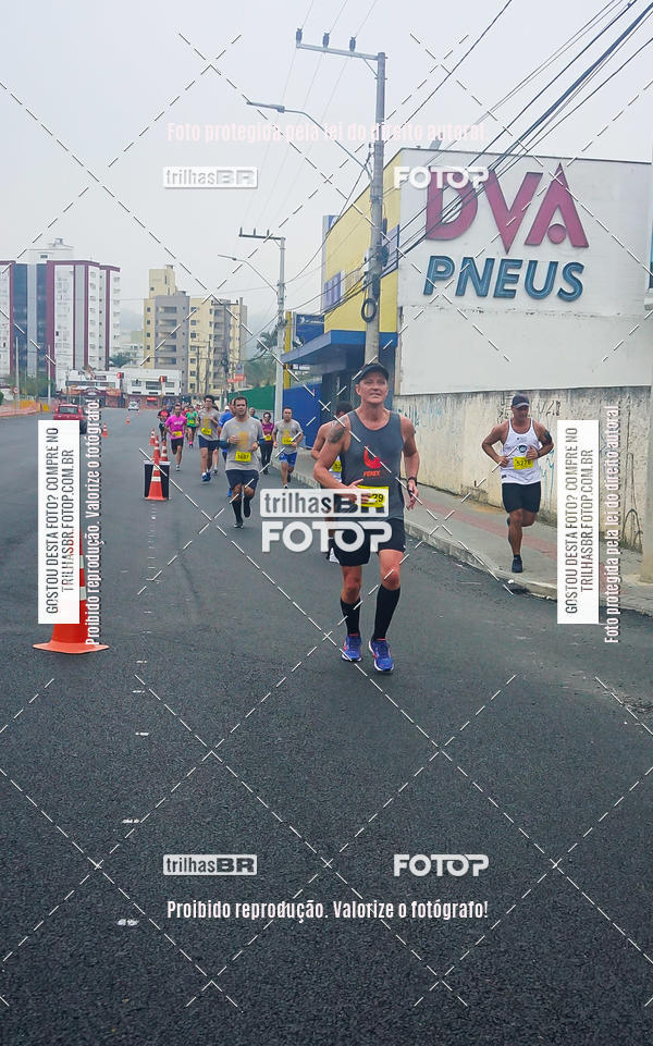 Buy your photos of the eventMeia Maratona de Blumenau on Fotop