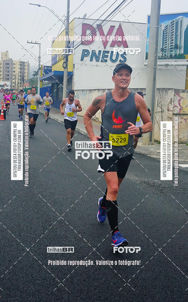 Buy your photos of the eventMeia Maratona de Blumenau on Fotop