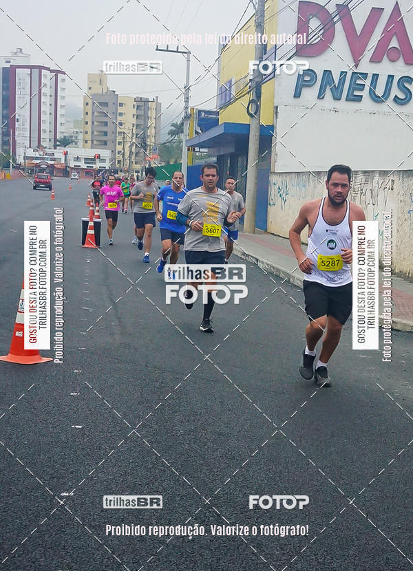 Buy your photos of the eventMeia Maratona de Blumenau on Fotop