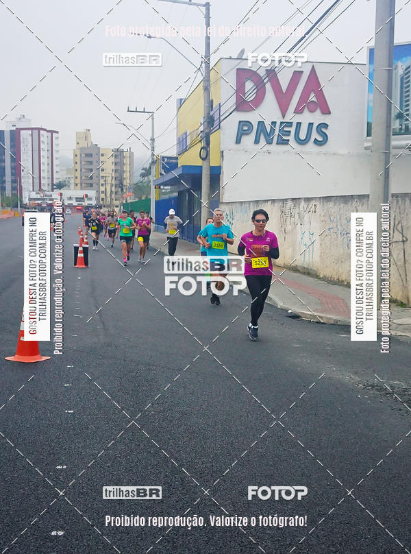 Buy your photos of the eventMeia Maratona de Blumenau on Fotop