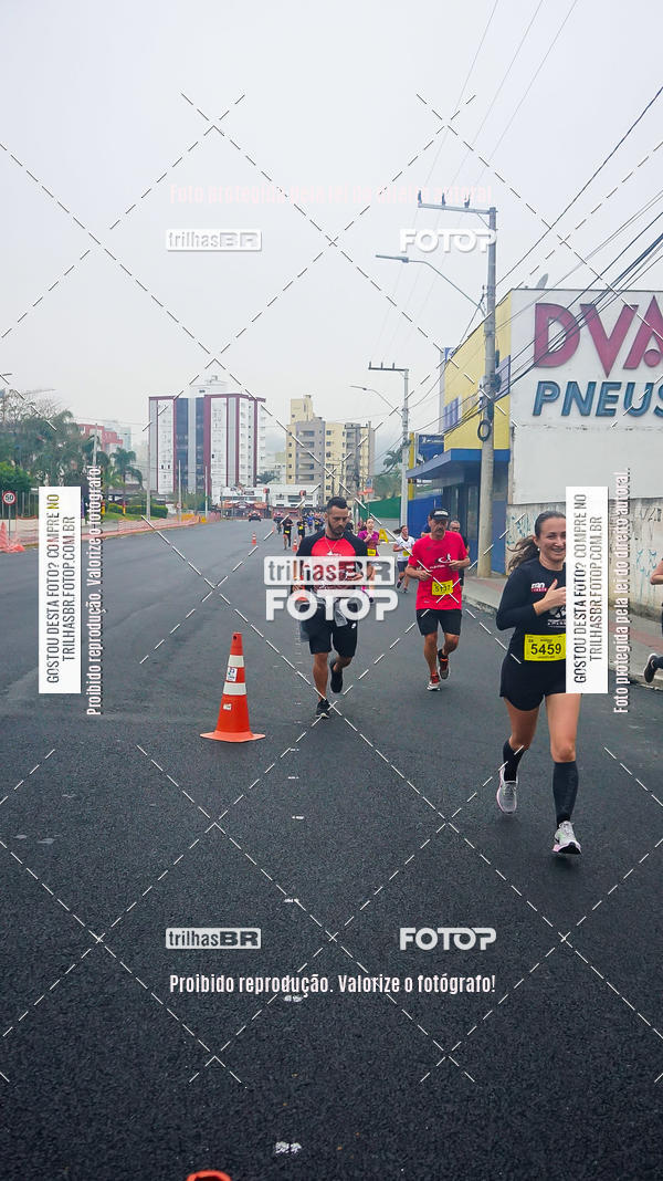 Buy your photos of the eventMeia Maratona de Blumenau on Fotop
