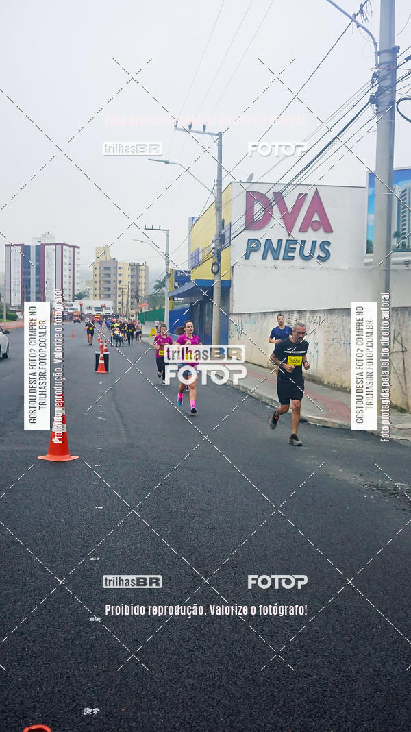 Buy your photos of the eventMeia Maratona de Blumenau on Fotop