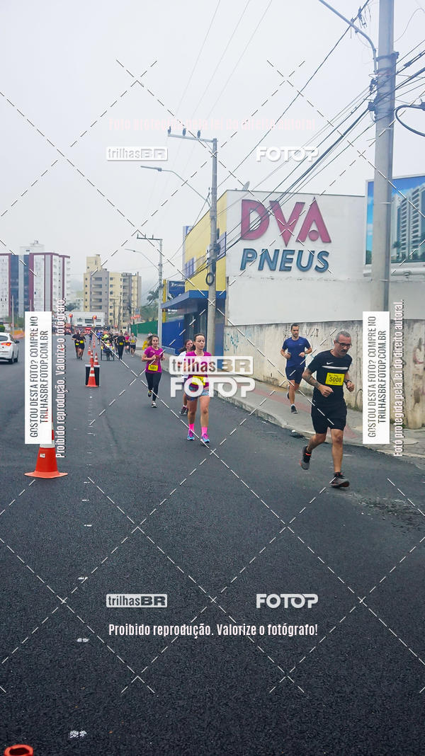 Buy your photos of the eventMeia Maratona de Blumenau on Fotop