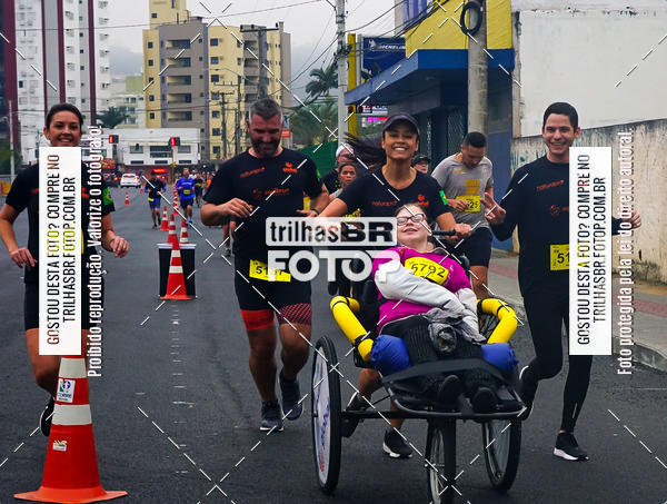 Buy your photos of the eventMeia Maratona de Blumenau on Fotop