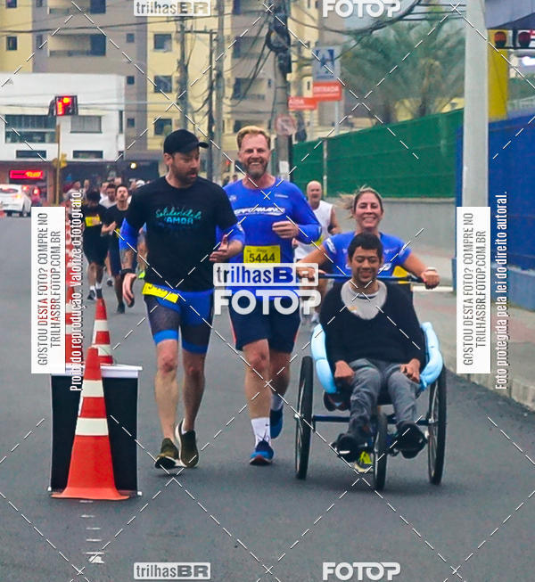 Buy your photos of the eventMeia Maratona de Blumenau on Fotop