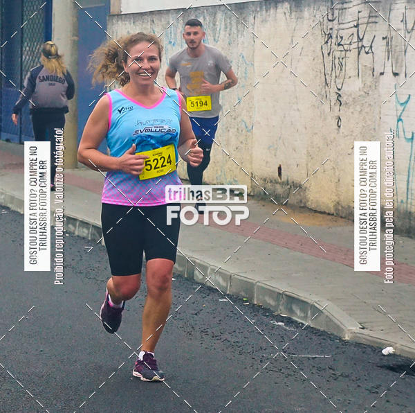 Buy your photos of the eventMeia Maratona de Blumenau on Fotop