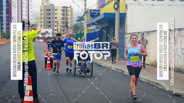 Buy your photos of the eventMeia Maratona de Blumenau on Fotop