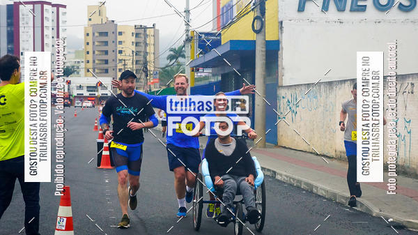 Buy your photos of the eventMeia Maratona de Blumenau on Fotop