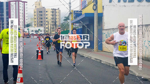 Buy your photos of the eventMeia Maratona de Blumenau on Fotop