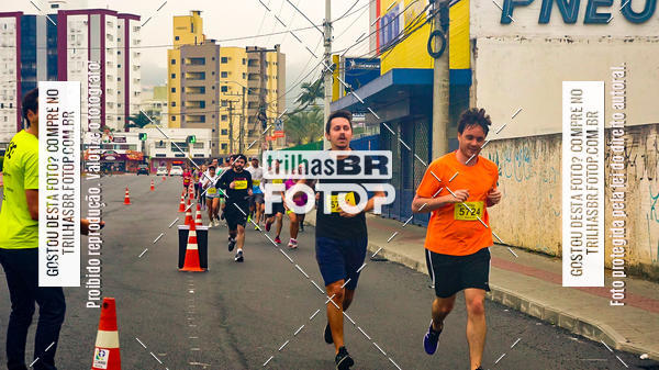 Buy your photos of the eventMeia Maratona de Blumenau on Fotop