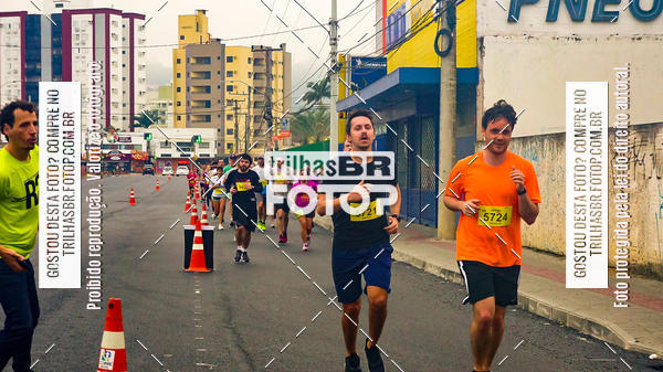 Buy your photos of the eventMeia Maratona de Blumenau on Fotop