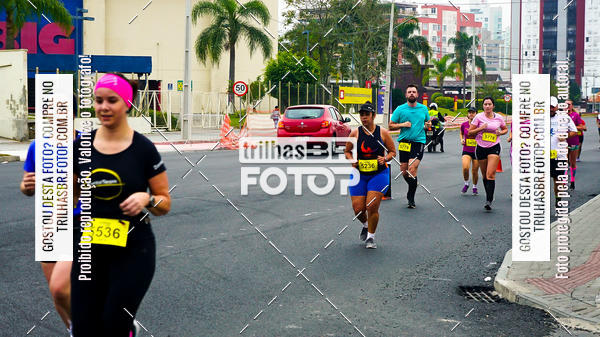 Buy your photos of the eventMeia Maratona de Blumenau on Fotop