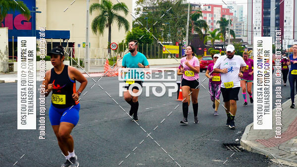 Buy your photos of the eventMeia Maratona de Blumenau on Fotop