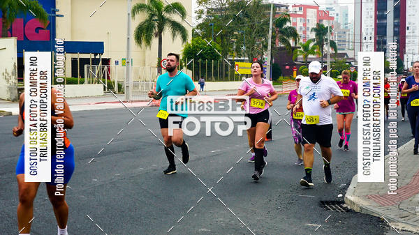 Buy your photos of the eventMeia Maratona de Blumenau on Fotop