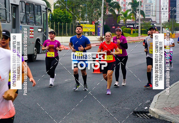 Buy your photos of the eventMeia Maratona de Blumenau on Fotop