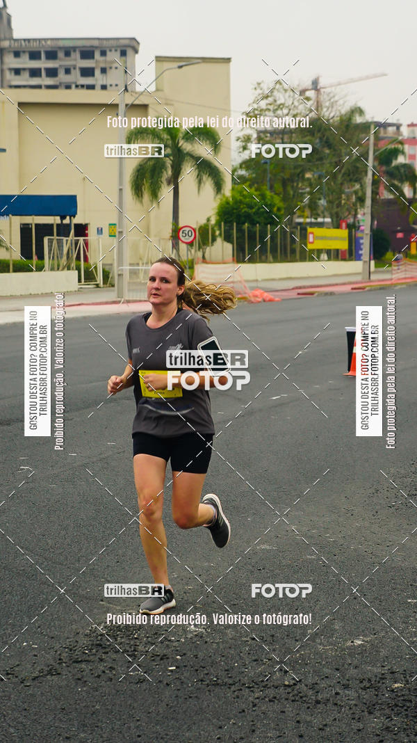 Buy your photos of the eventMeia Maratona de Blumenau on Fotop