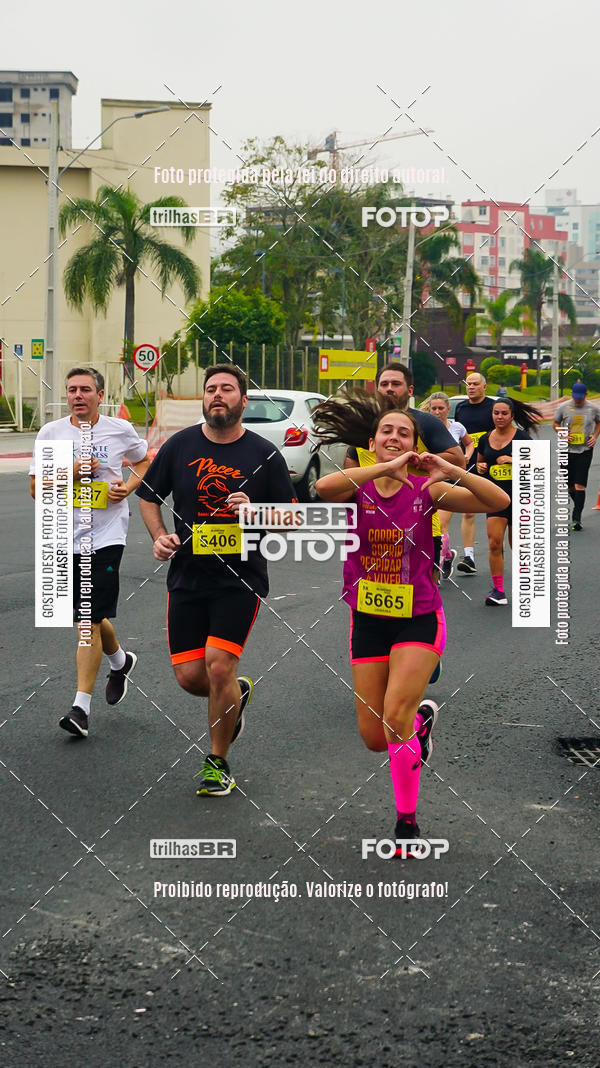 Buy your photos of the eventMeia Maratona de Blumenau on Fotop