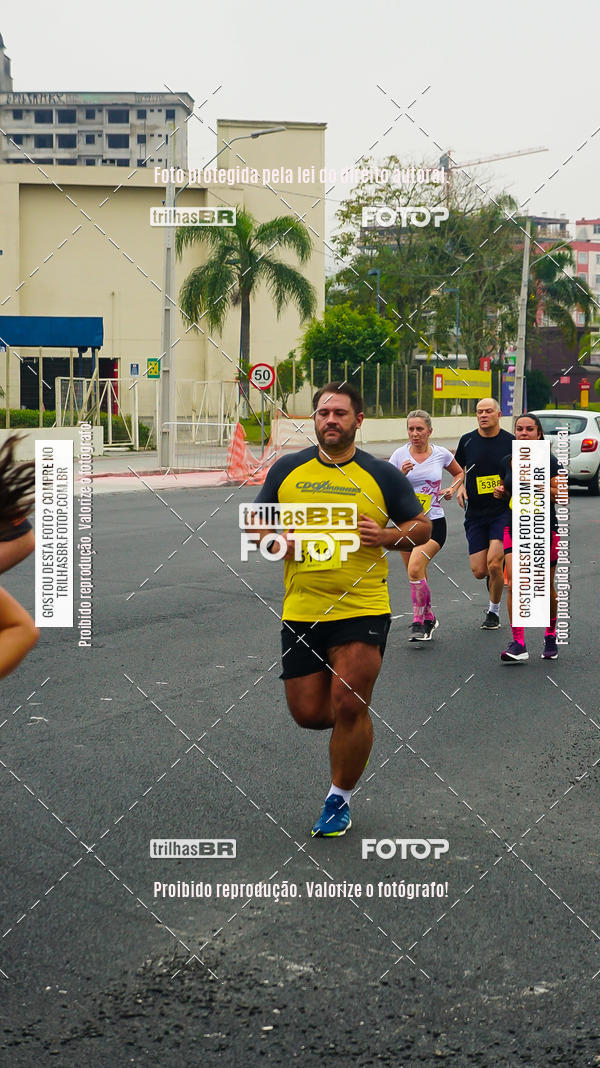 Buy your photos of the eventMeia Maratona de Blumenau on Fotop