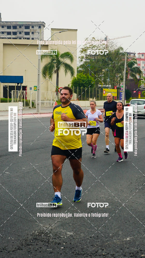 Buy your photos of the eventMeia Maratona de Blumenau on Fotop