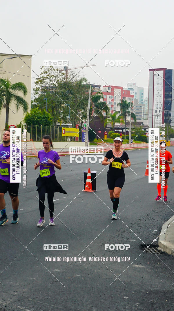 Buy your photos of the eventMeia Maratona de Blumenau on Fotop