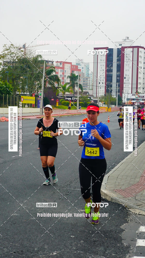 Buy your photos of the eventMeia Maratona de Blumenau on Fotop