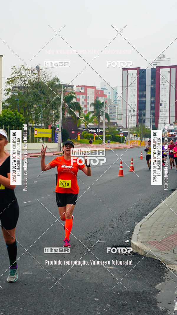 Buy your photos of the eventMeia Maratona de Blumenau on Fotop