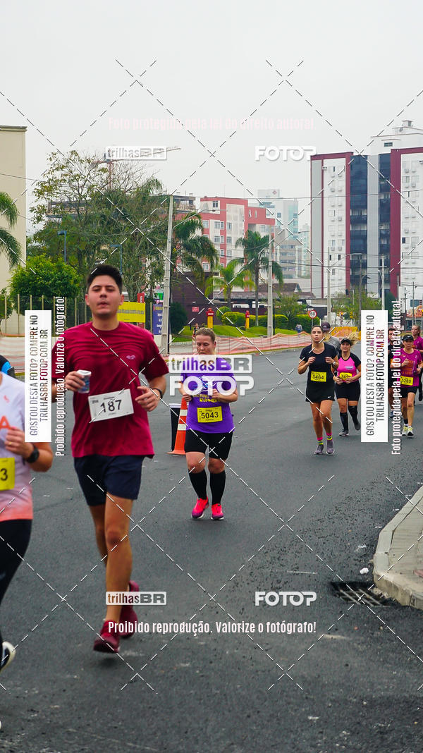Buy your photos of the eventMeia Maratona de Blumenau on Fotop