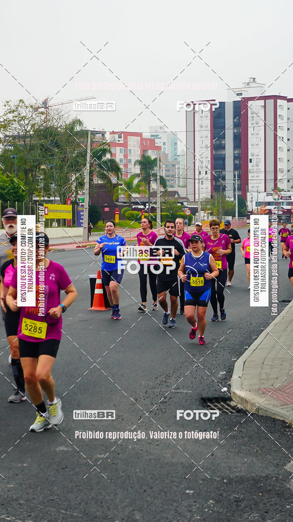 Buy your photos of the eventMeia Maratona de Blumenau on Fotop