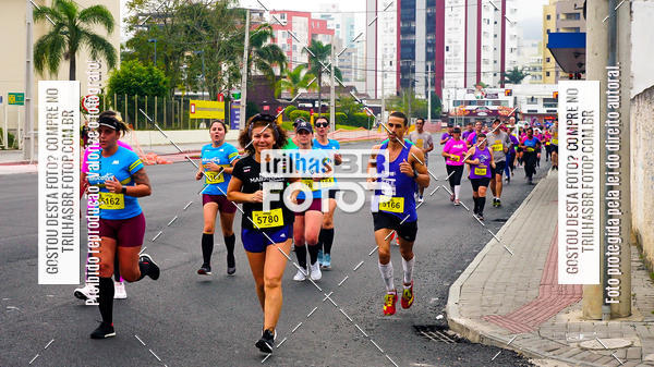 Buy your photos of the eventMeia Maratona de Blumenau on Fotop