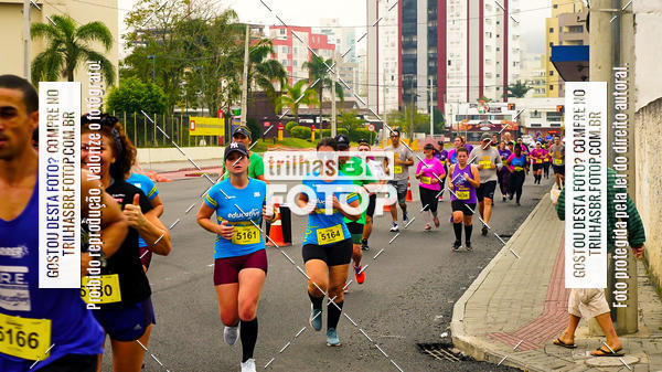 Buy your photos of the eventMeia Maratona de Blumenau on Fotop