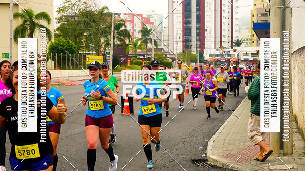Buy your photos of the eventMeia Maratona de Blumenau on Fotop