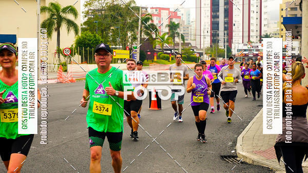 Buy your photos of the eventMeia Maratona de Blumenau on Fotop