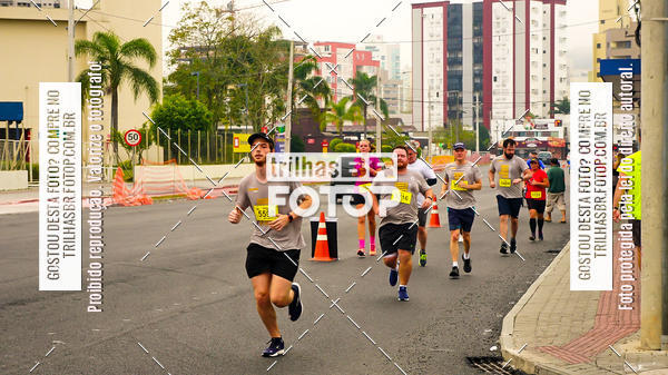 Buy your photos of the eventMeia Maratona de Blumenau on Fotop