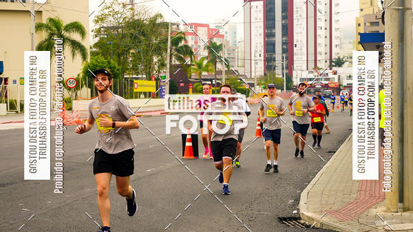 Buy your photos of the eventMeia Maratona de Blumenau on Fotop