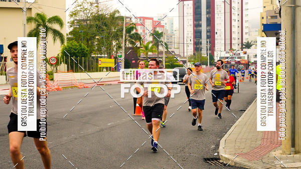 Buy your photos of the eventMeia Maratona de Blumenau on Fotop