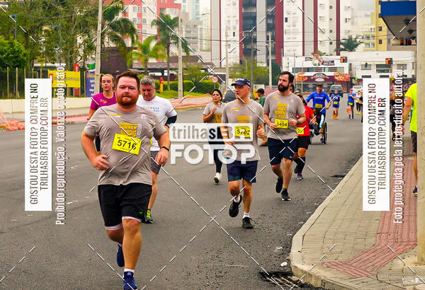 Buy your photos of the eventMeia Maratona de Blumenau on Fotop