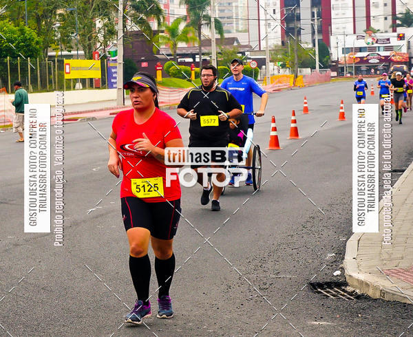 Buy your photos of the eventMeia Maratona de Blumenau on Fotop